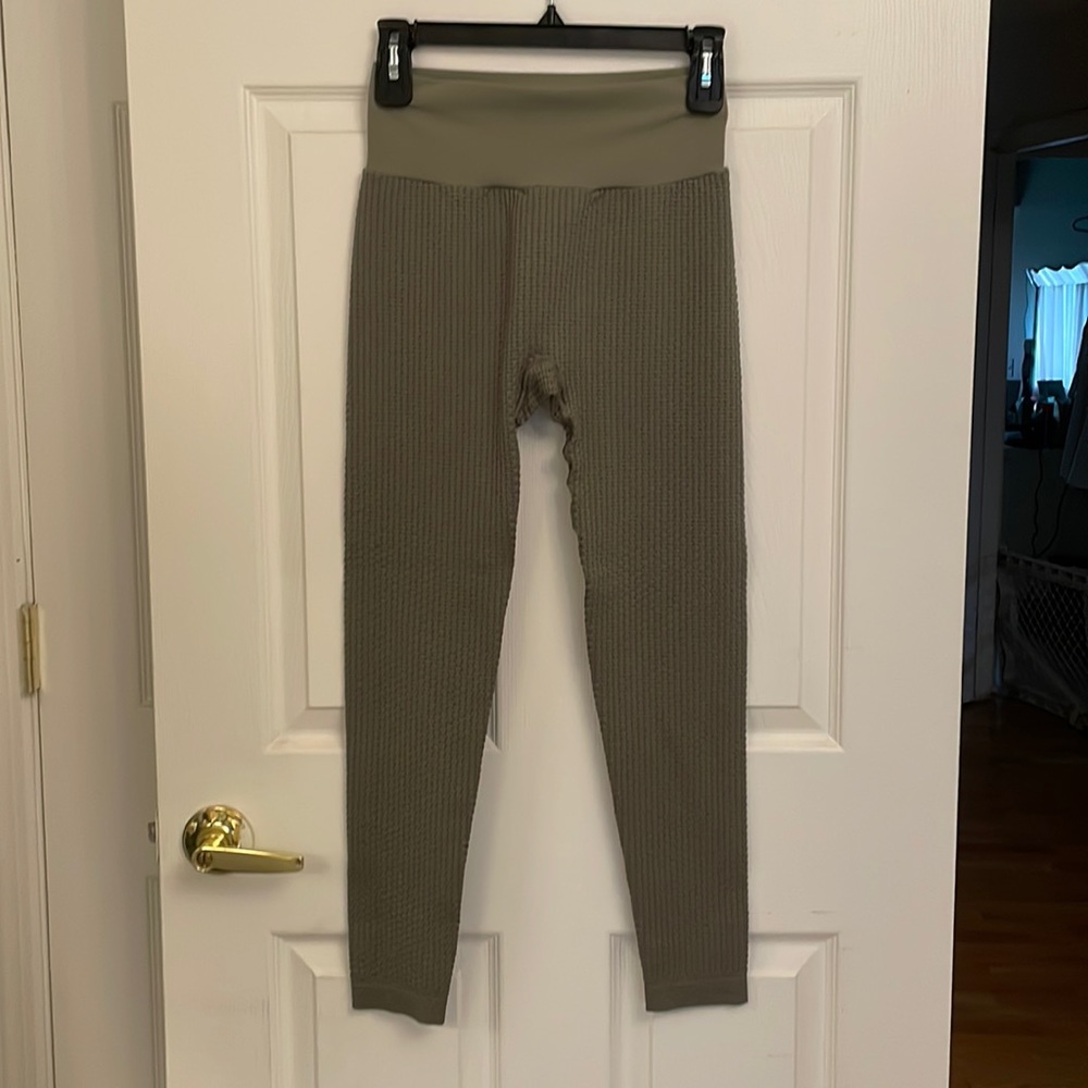 Ryderwear • HONEYCOMB SCRUNCH SEAMLESS LEGGINGS • khaki • medium